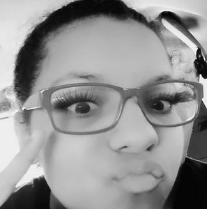 Meet your Posher, Jocelyn